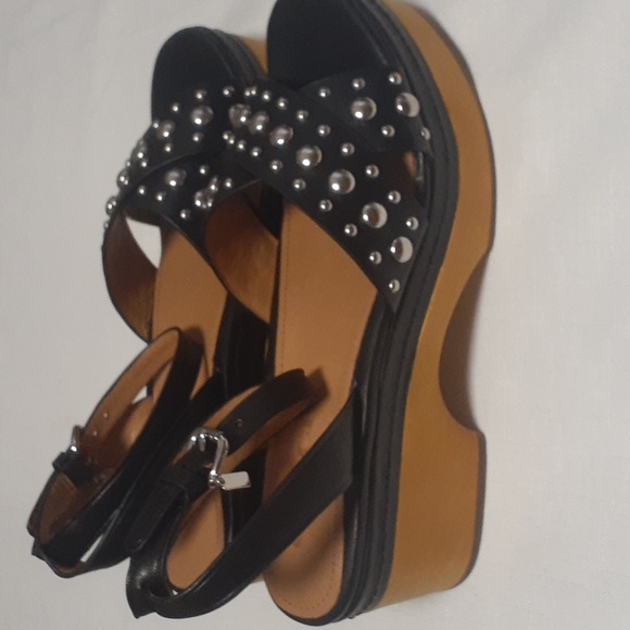 💟 COACH ASTOR STUDDED MATTE CALF BLACK SANDALS - SIZE 8 - NEW IN BOX 💟 - Picture 5 of 9
